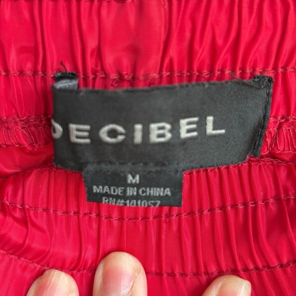 Men’s VTG Decibel Red Cargo Zippered Nylon Parachute Pants Street Wear M EUC - Picture 10 of 16